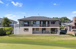 200 Oceanbeach Road, Mount Maunganui