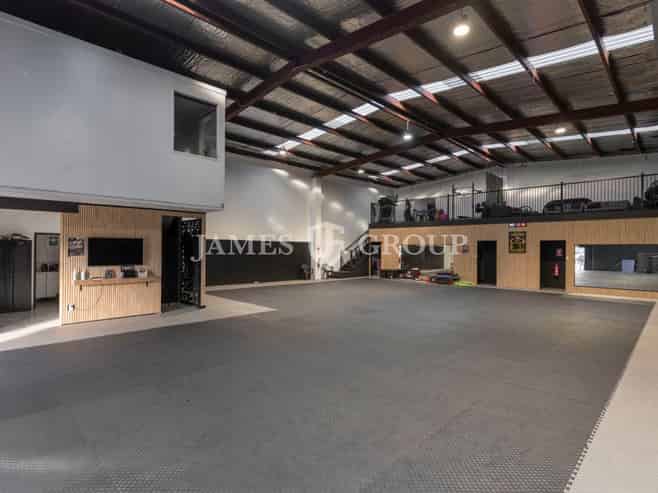 Superb Industrial & Functional Yard Space