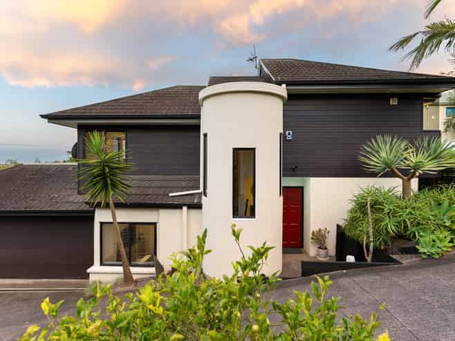 1/142 Sunset Road, Unsworth Heights