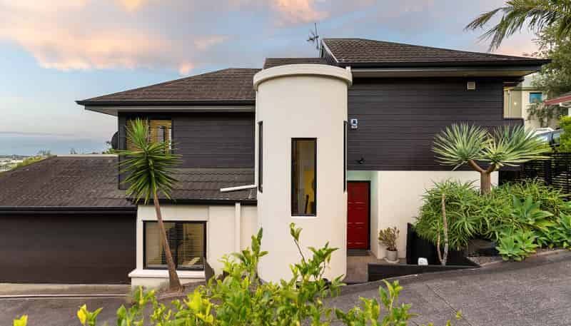 1/142 Sunset Road, Unsworth Heights