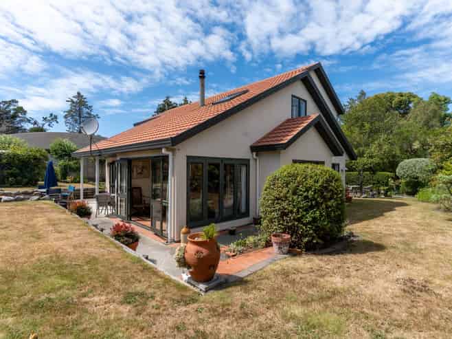 74 Titoki Street, Lansdowne