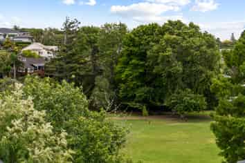 2/37 Ripon Crescent, Meadowbank