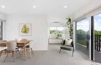 2/37 Ripon Crescent, Meadowbank