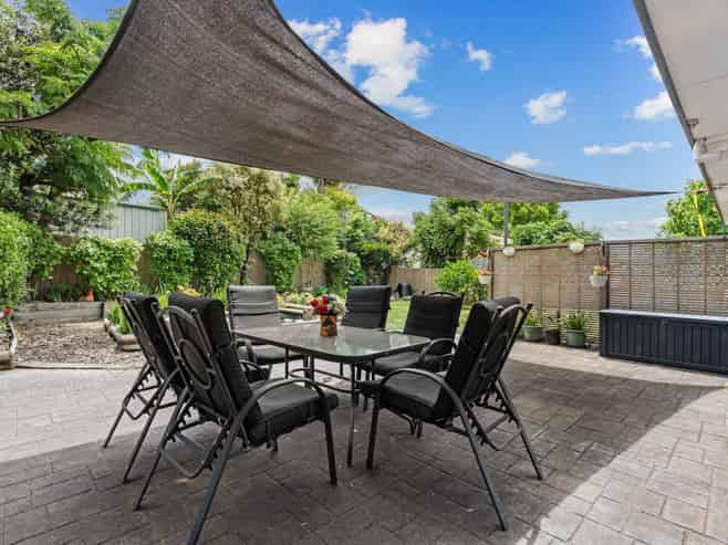 37 Whiting Grove, West Harbour