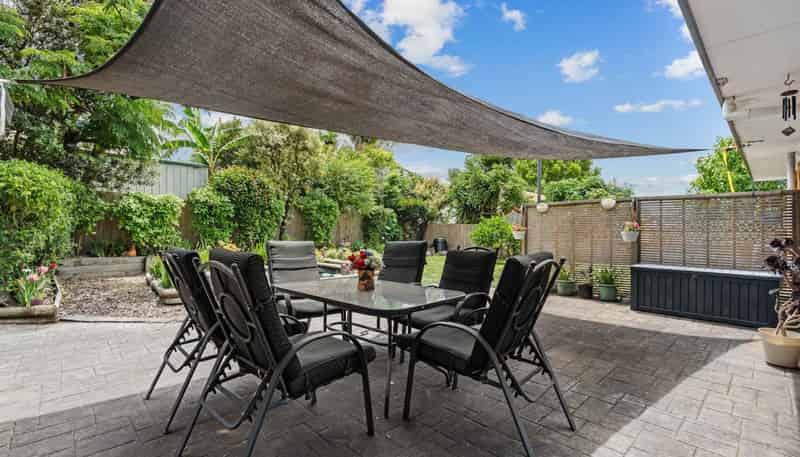 37 Whiting Grove, West Harbour