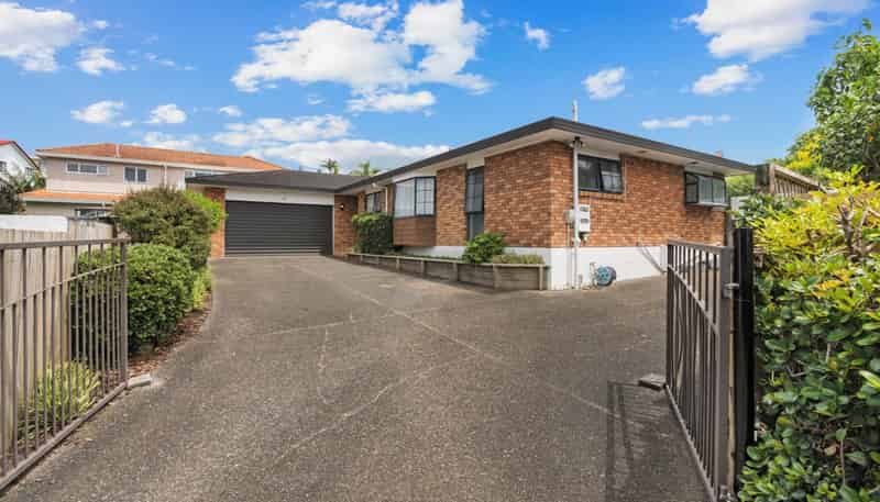 37 Whiting Grove, West Harbour