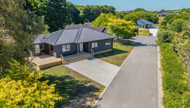 62 Awanui Drive, WAIKANAE
