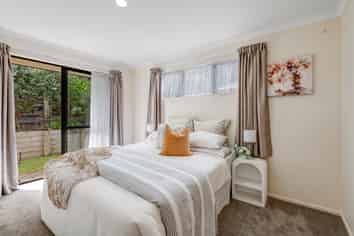 26 Black Teal Close, Unsworth Heights