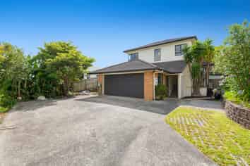 26 Black Teal Close, Unsworth Heights