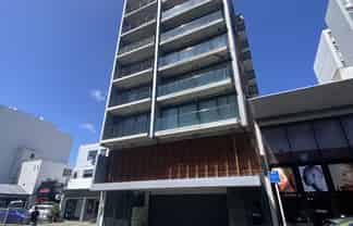 803/13 College Street, Te Aro