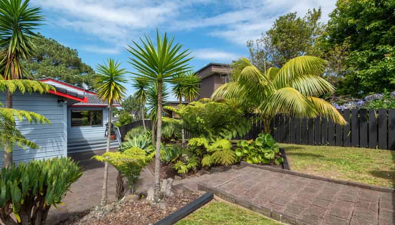 6 George Laurenson Lane, Mount Roskill