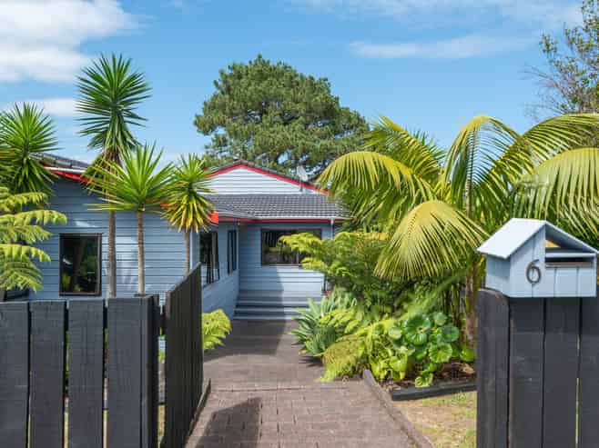 6 George Laurenson Lane, Mount Roskill