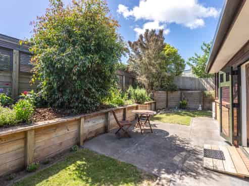 2/53 Amohia Street, Paraparaumu