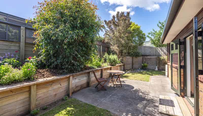 2/53 Amohia Street, Paraparaumu