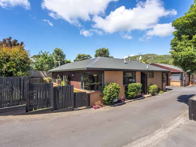 2/53 Amohia Street, Paraparaumu