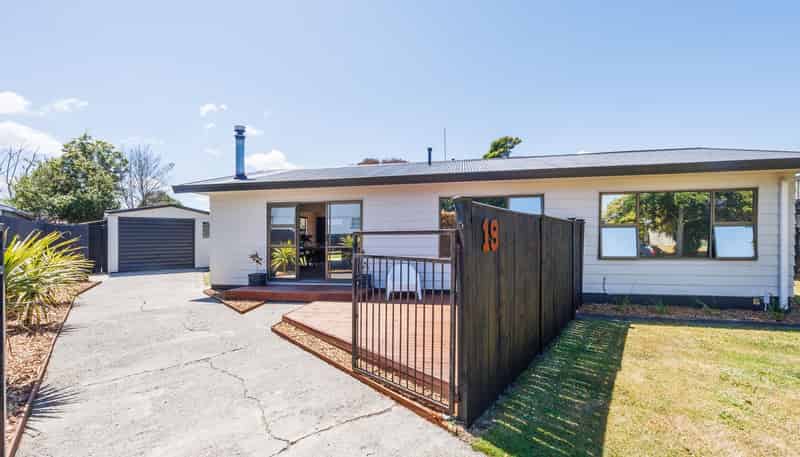 19 Amberley Avenue, WESTBROOK