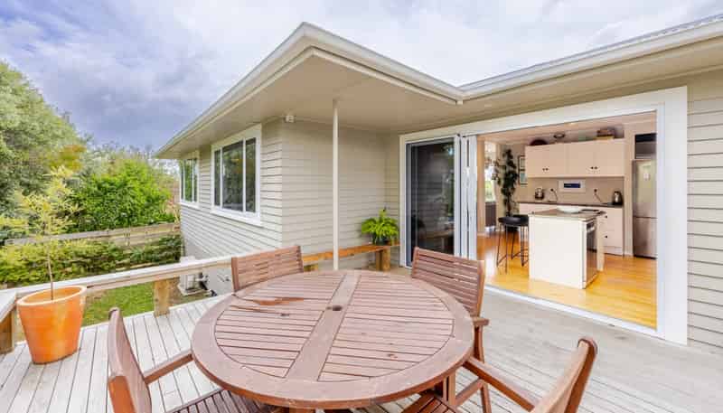 6 Eden Terrace, Waipukurau