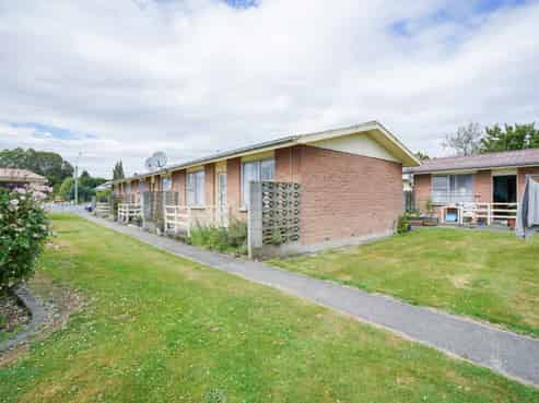 1-12/71 Main Street, Gore