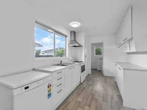 1/37 John Walker Drive, Manurewa