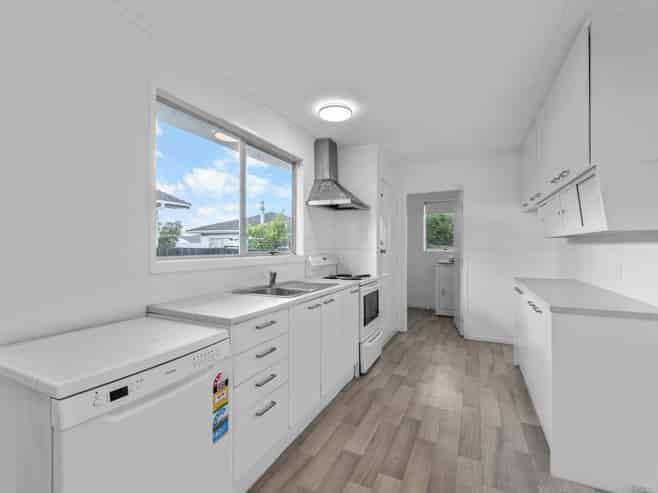 1/37 John Walker Drive, Manurewa