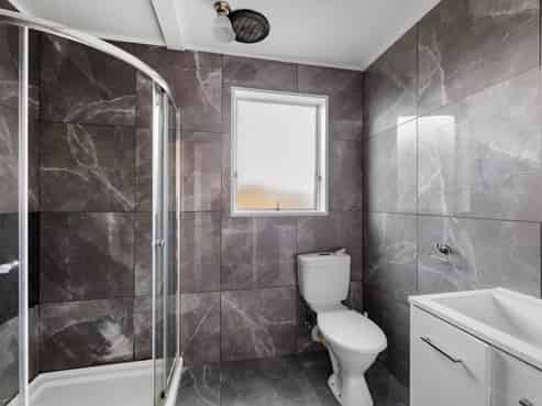 1/37 John Walker Drive, Manurewa