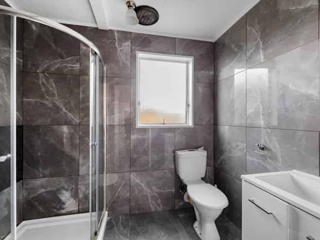 1/37 John Walker Drive, Manurewa