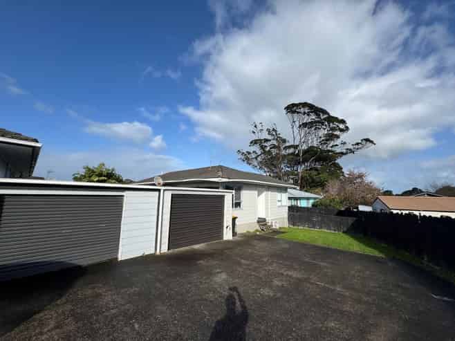 1/37 John Walker Drive, Manurewa