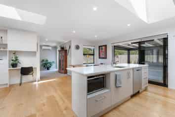 24 Barbados Way, One Tree Point