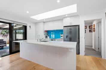 24 Barbados Way, One Tree Point