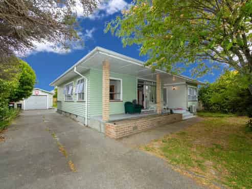 38 Wycliffe Street, Onekawa