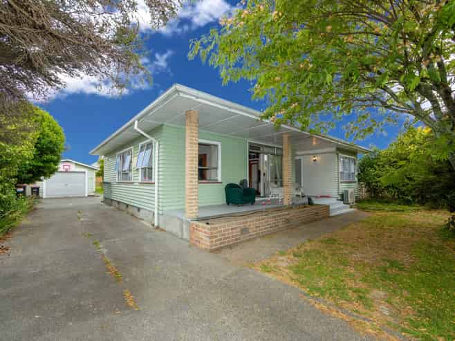 38 Wycliffe Street, Onekawa