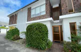 2/17 Eltham Road, Kohimarama