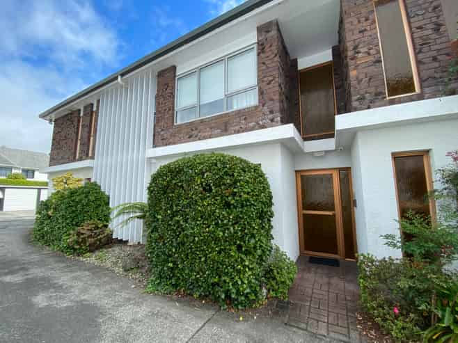 2/17 Eltham Road, Kohimarama