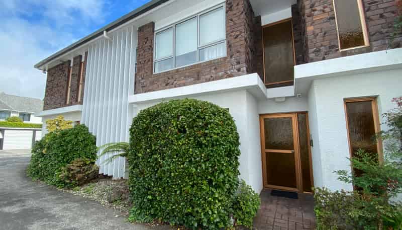 2/17 Eltham Road, Kohimarama