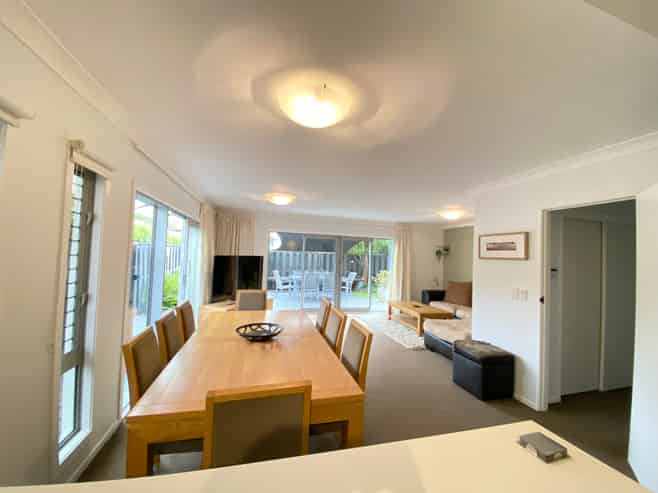 2/17 Eltham Road, Kohimarama