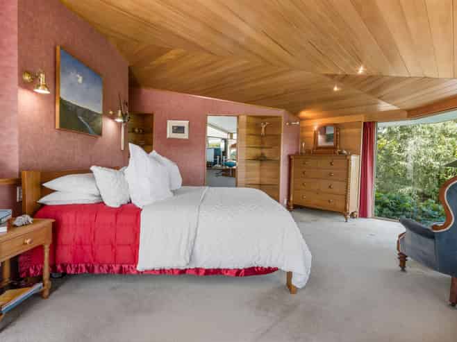 214 Rangatira Road, Beach Haven