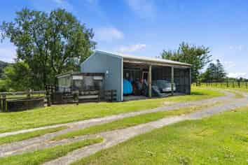 946 Limeworks Loop Road, Te Pahu