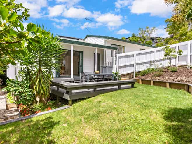 2/143 Rangatira Road, Beach Haven