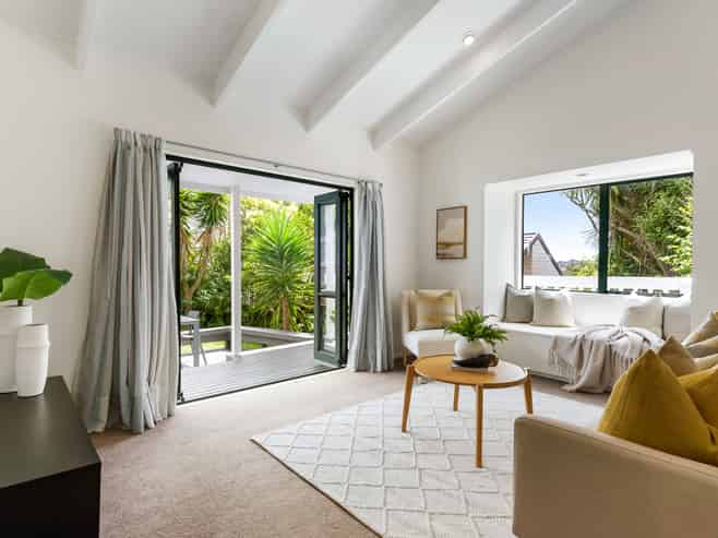 2/143 Rangatira Road, Beach Haven