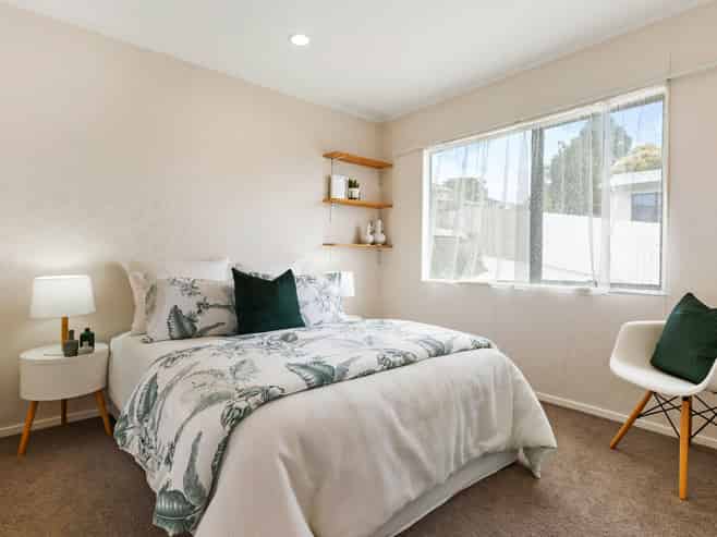 2/143 Rangatira Road, Beach Haven