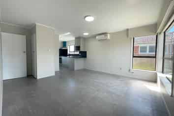 4/9 Norman Spencer Drive, Papatoetoe