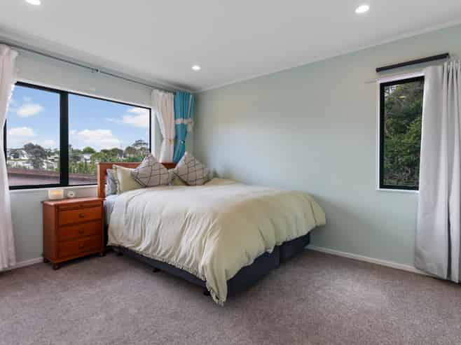 13 Longview Rise, Massey