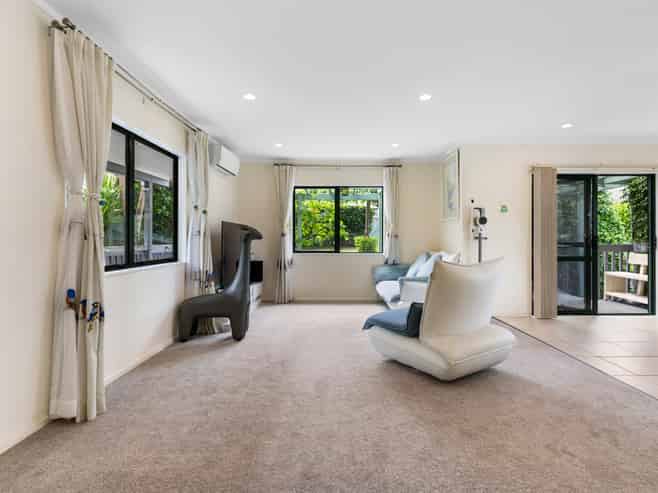 13 Longview Rise, Massey