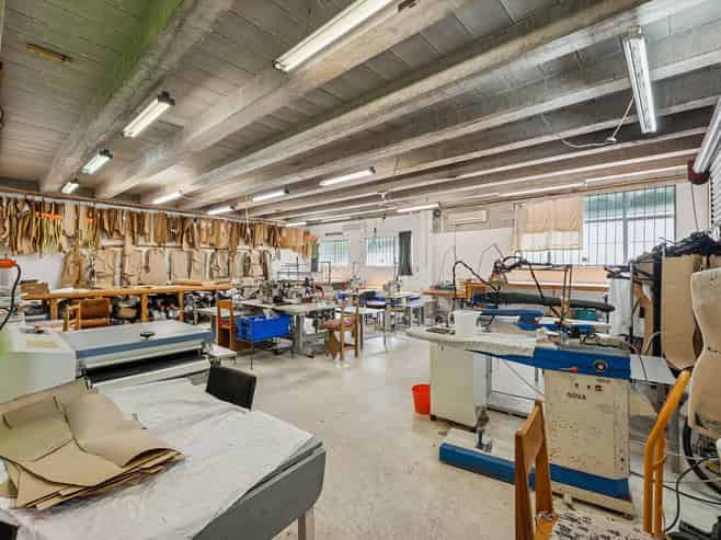 VACANT WORKSHOP/OFFICE – OCCUPY OR INVEST
