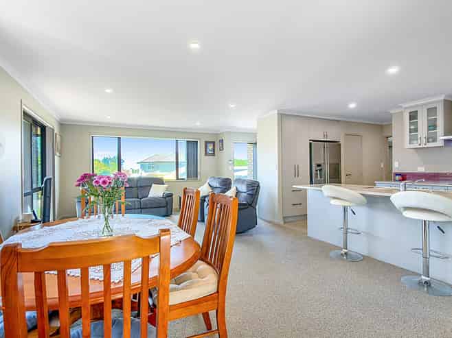 101 Estuary View, Whangamata