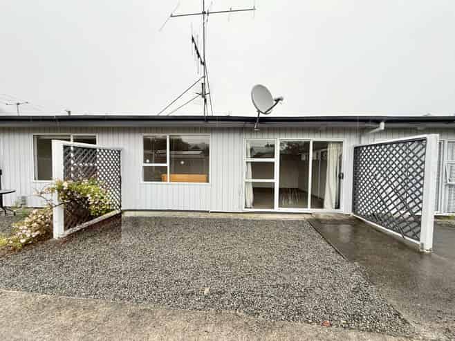 B/19 Wood Street, Wainuiomata