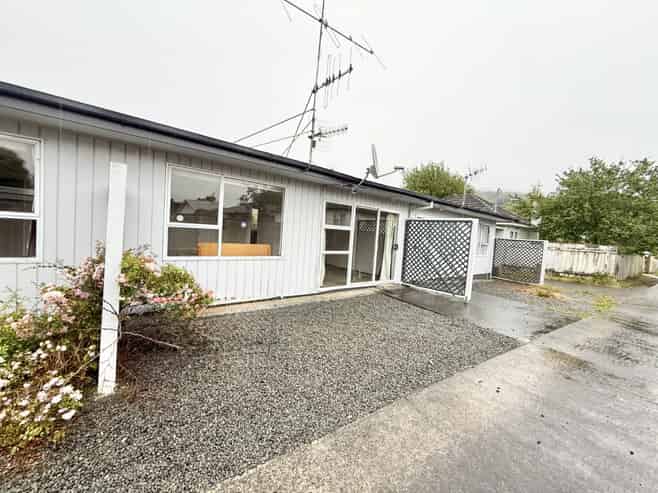 B/19 Wood Street, Wainuiomata