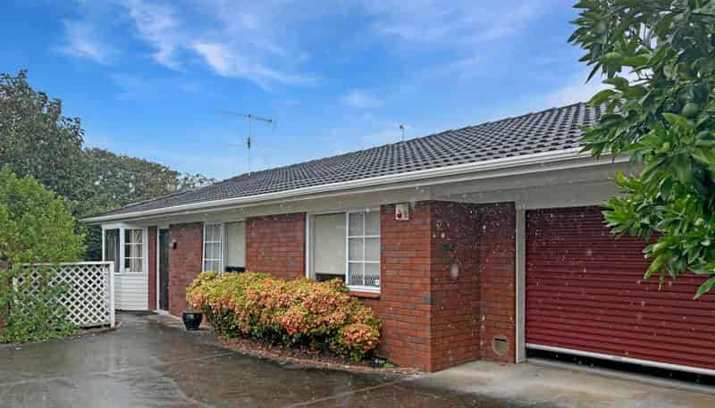 2/4 William Avenue, Greenlane