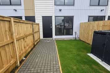 4/20A Cleek Road, Mangere East