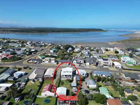 9 Roore Street, Foxton Beach